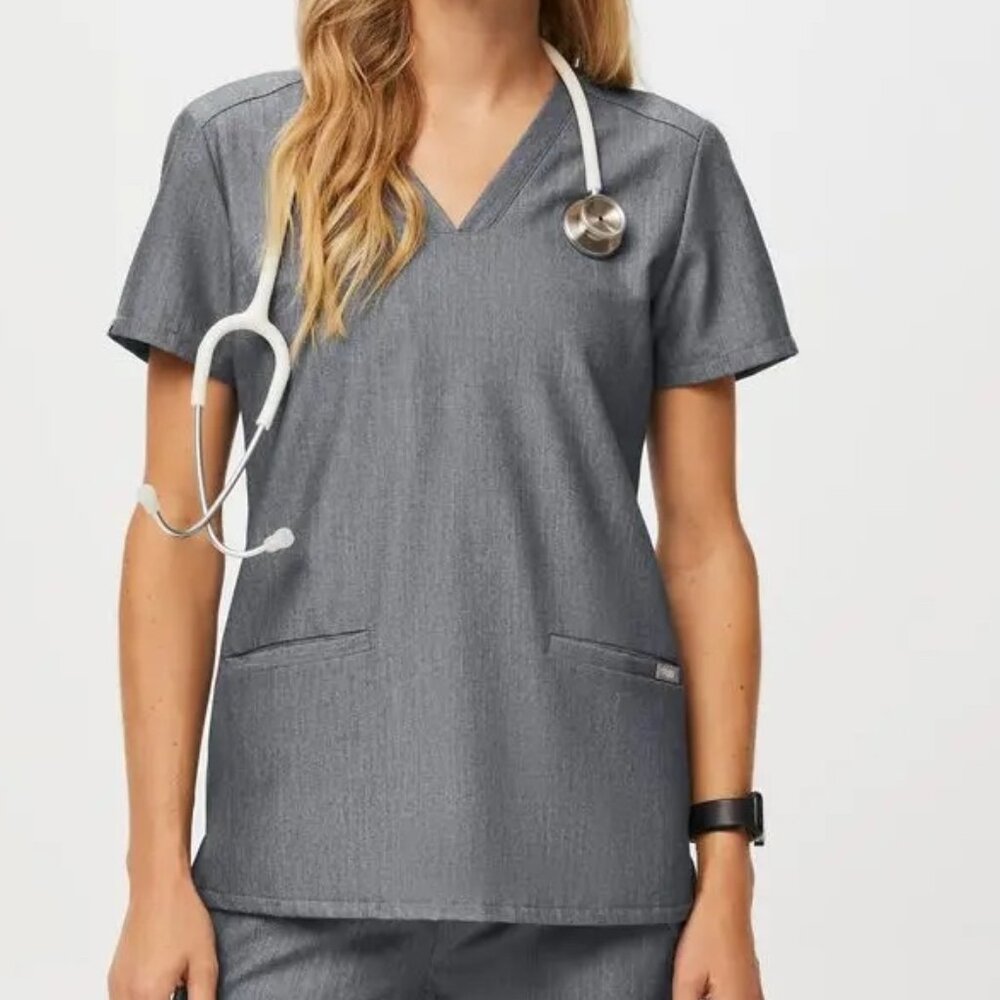 Figs Graphite Casma Three-Pocket Scrub Top